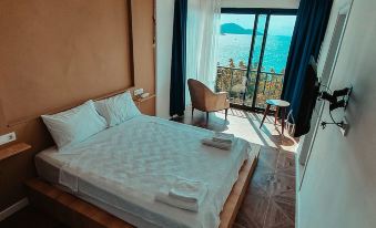 Deniz Otel