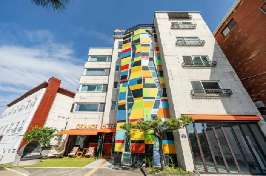 Orange Hotel