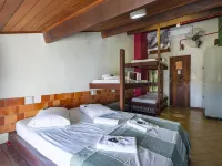 Laranjeiras Hostel Hotels near بيلورينهو