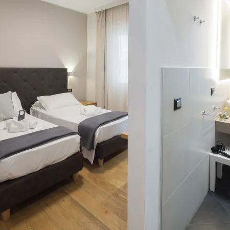 Hotel Doria Отели рядом с достопримечательностью «Исторический центр Генуи»