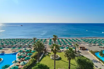 Esperos Palace Resort Hôtels à : Kallithea