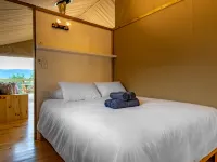 AfriCamps at White Elephant Safaris Hotels in Zululand DC