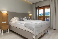 Royal Hill Residence
