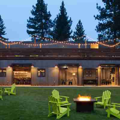 南太浩大本營酒店 Hotel Exterior