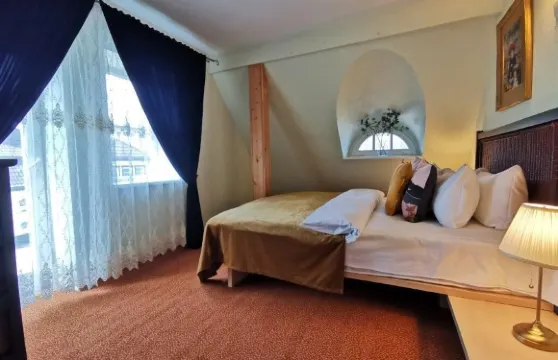 斯倫耶赫露營酒店