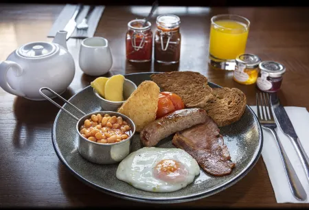 The George Hotel, Amesbury, Wiltshire Отели рядом с достопримечательностью «Стоунхендж»