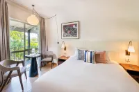 Mantra Club Croc Hotels in Cannonvale