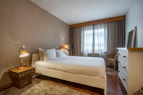 Nomad's Family - 2Bdr Beach Vibe Matosinhos - Parkplatz