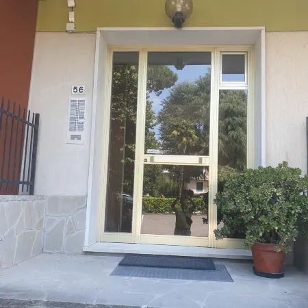 Close to Golf Court Flat