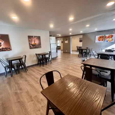 Super 8 by Wyndham Great Falls City Center
