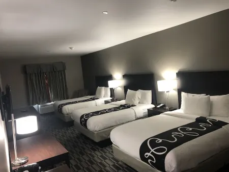 Catoosa Inn & Suites