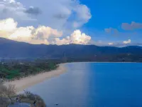 Elhoppo Pasir putih resort & resto Hotels in Maluk