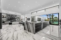 Sleeps 20 Pool Hot Tub Pickleball Stay in Indio Bravo Villa 9