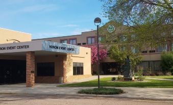 Crossroads Hotel and Huron Event Center