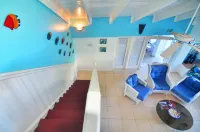 Moon San Villa at the Blue Lagoon فنادق في Drapers