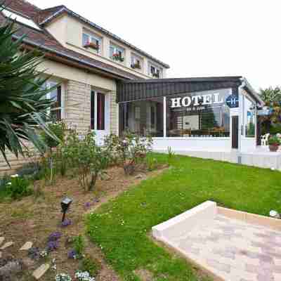 Hôtel du 6 Juin Hotel Exterior