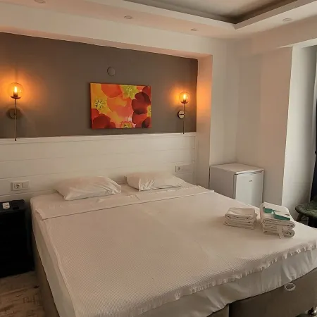 Tenes Otel