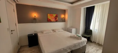 تينيس أوتل
