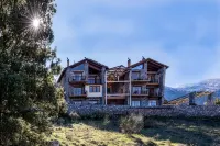 Chalet Azanias Kalavryta のホテル