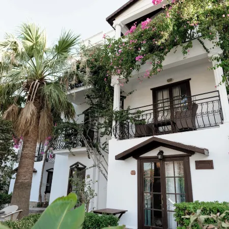 Mare Garden Hotel