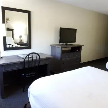 Klopfenstein Inn and Suites