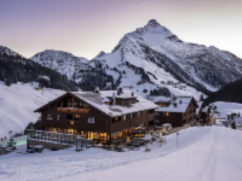 AlpenParks Hotel & Apartment Arlberg Warth Mit Pool Hotels in Steeg