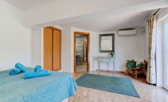 Villa Vale Verde 5 Bedroom Villa, 10 min walk to