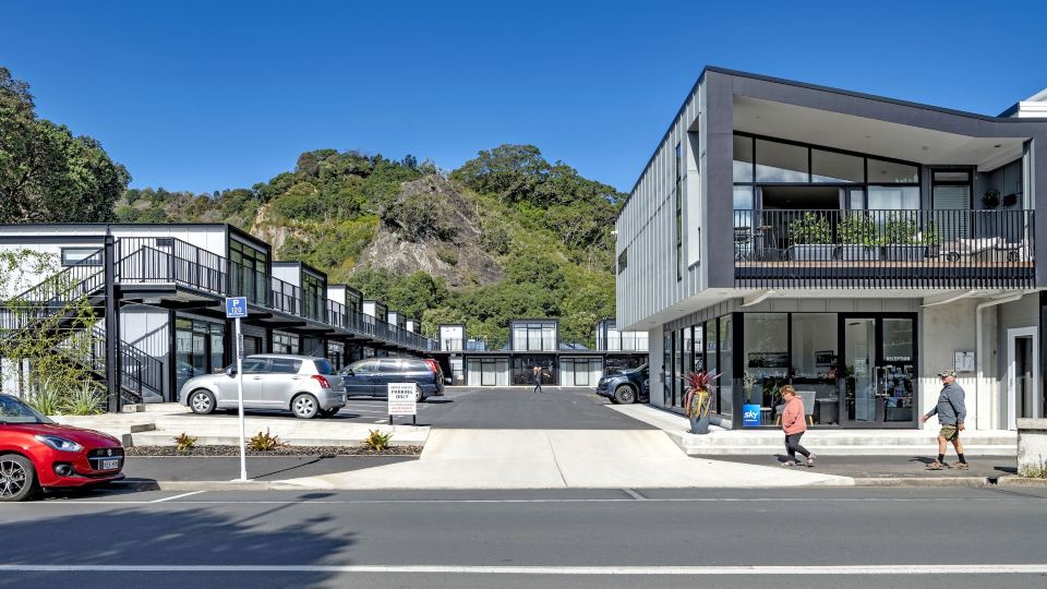 The Com Plex Motel