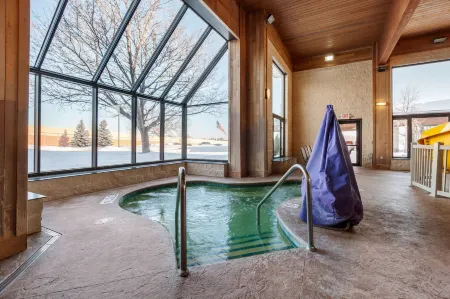 Comfort Suites Отели в г. Литл Саамико