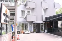 A Hotels & Suite