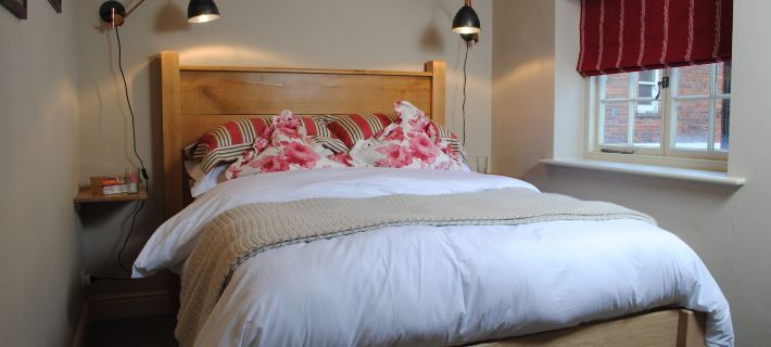 Courtyard Cottages Lymington, 2 Adults Only Hotels in Lymington