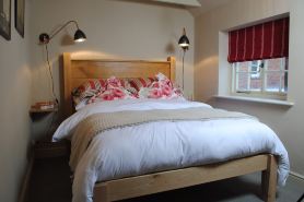Courtyard Cottages Lymington, 2 Adults Only