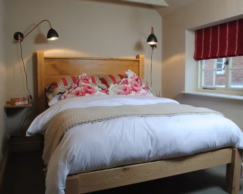 Courtyard Cottages Lymington, 2 Adults Only Hotels in Lymington and Pennington