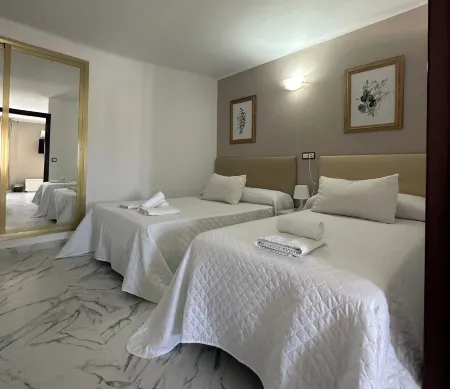 Hotel Avenida Отели в г. Кутар