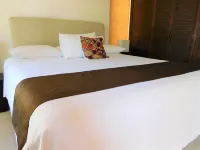 Nautibeach Beach Front Condos in North Beach Hotels in Isla Mujeres