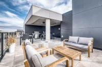 Appartement Luxe | Incredible Sunset View - Pool - Parking - Near Old Québec