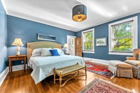 The Inn on Market Отели рядом с достопримечательностью «TwentySix Bar and Grill»