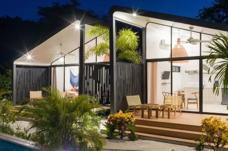 4 Favela Chic Tamarindo Adults Only Bungalow Отели в г. Playa Langosta