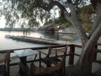 Alkistis Cozy by the Beach Apt. in Ikaria Island, Therma Ground Floor - Mountain view