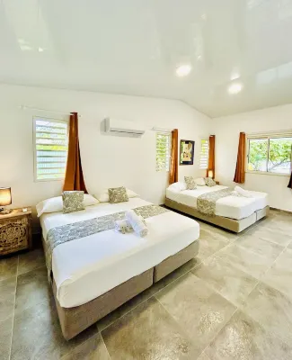 Pare LODGE TAHITI Hotels near Tetiaroa