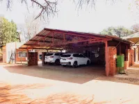 White Silo Accommodation - Parkplatz
