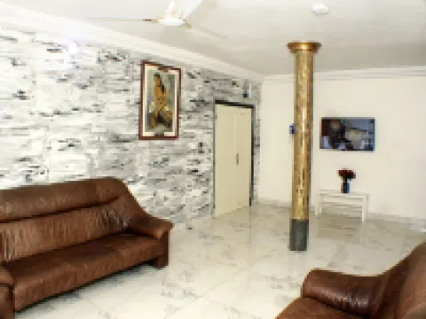 Room in Guest Room - Royal Blue Guest House Bar Hotels in Golfe