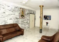 Room in Guest Room - Royal Blue Guest House Bar Hotels in Lome