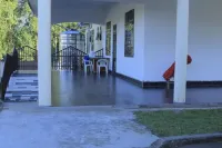 Rainbow Guest House Bundibugyo Hotels in Bwamba