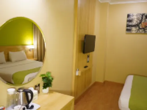 Lorin Syariah Hotel Sentul Hotels in Babakan Madang