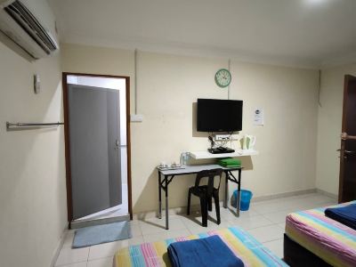 OYO 90895 Hotel Ikia