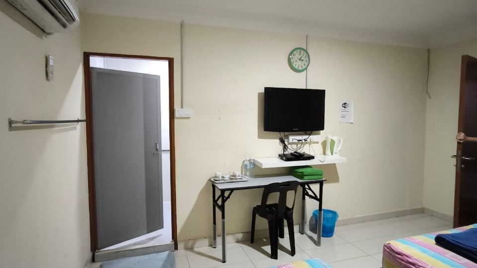 OYO 90895 Hotel Ikia