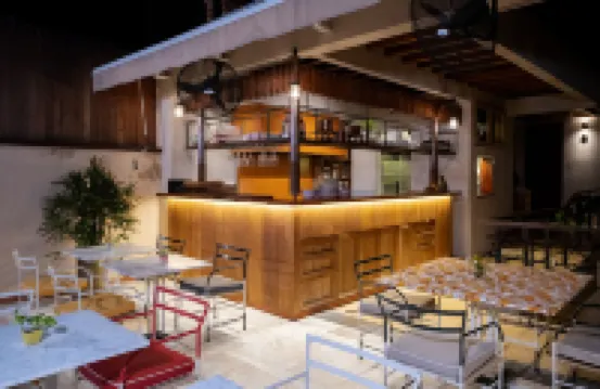 Luxury 5Br House W Jacuzzi & Pool Hotels in 