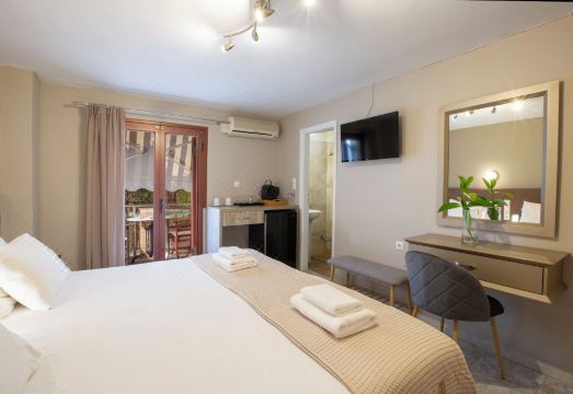 3. 아티나 스튜디오..