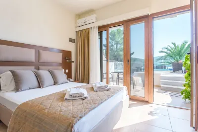 Blue Green Bay Hotels in Скопелос